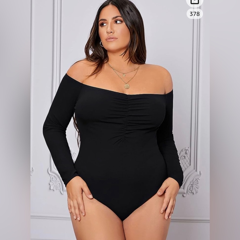 WDIRARA Women's Plus Size Off The Shoulder Long Sleeve